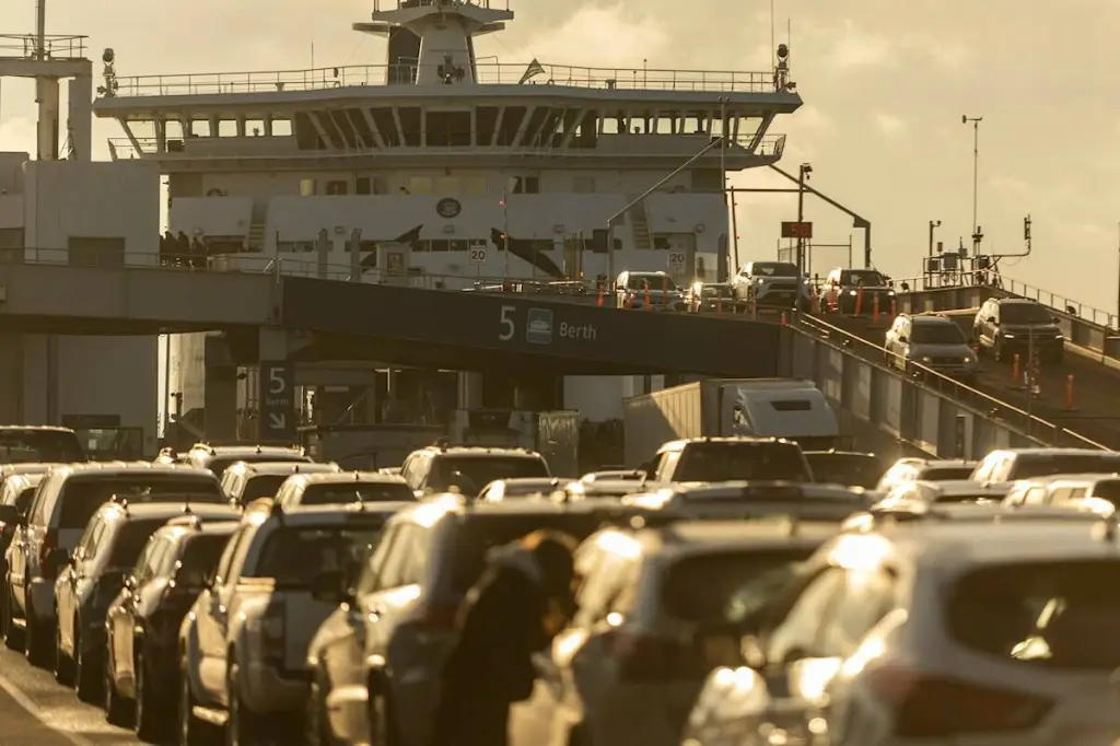 Vancouver Island municipal push for $10 student ferry fare gets green-lit